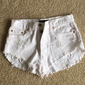 Forever 21 NWT white distressed Jean shorts
